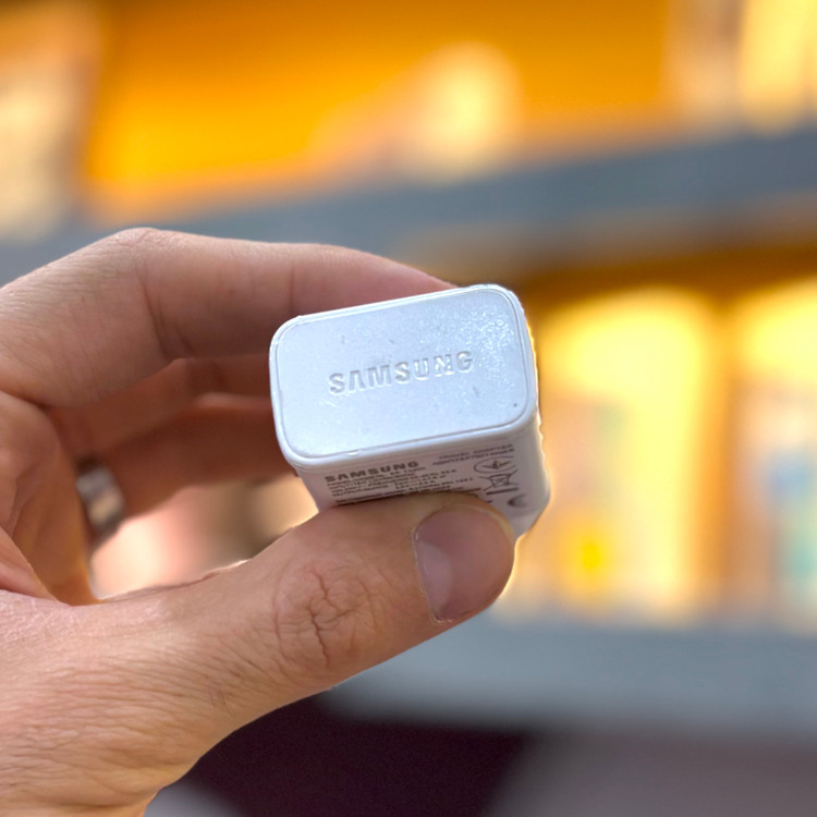 شارژر گوشی قدیمی سامسونگ