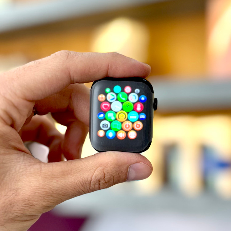 ساعت هوشمند زنانه