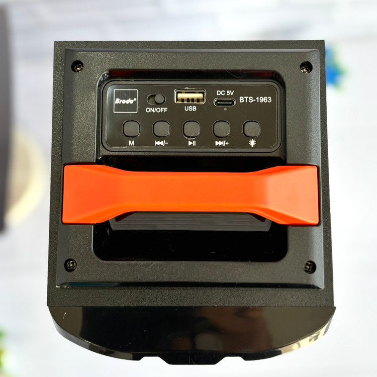 اسپیکر BTS 1963 با درگاه USB و باتری قابل شارژ
