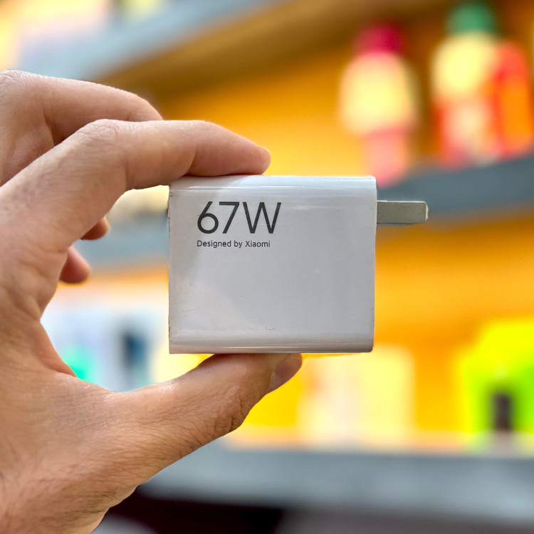 سری شارژر ۶٧ وات پین آمریکایی