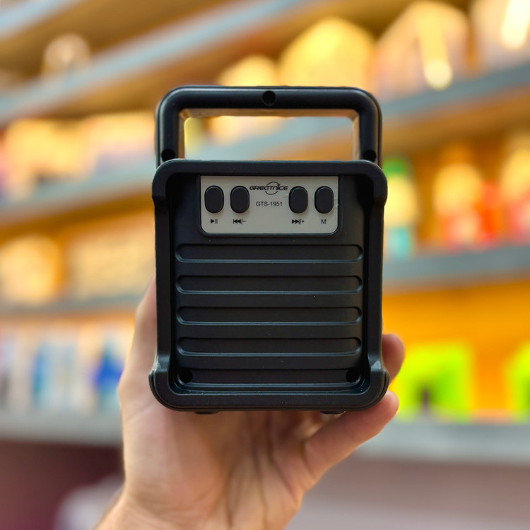 اسپیکر پرتابل GTS-1951 با رقص نور و طراحی سبک