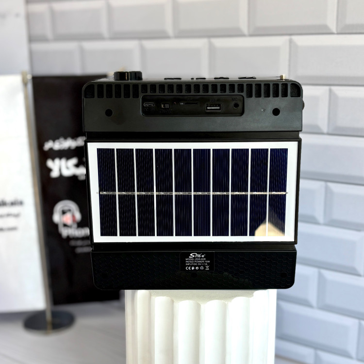 جایگاه نگهدارنده موبایل روی بدنه اسپیکر بلوتوثی ZQS-828